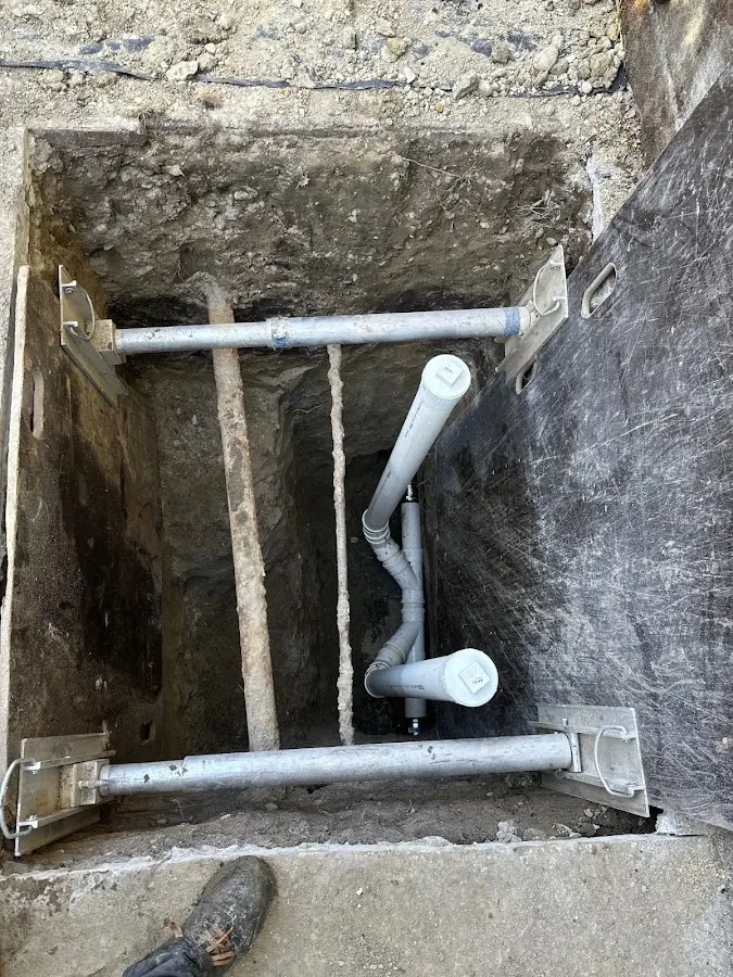 Experienced plumber completing Gas Line Repair work in Jones